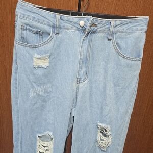 Light Wash Distressed Women’s Jeans - Classic Casual Fit